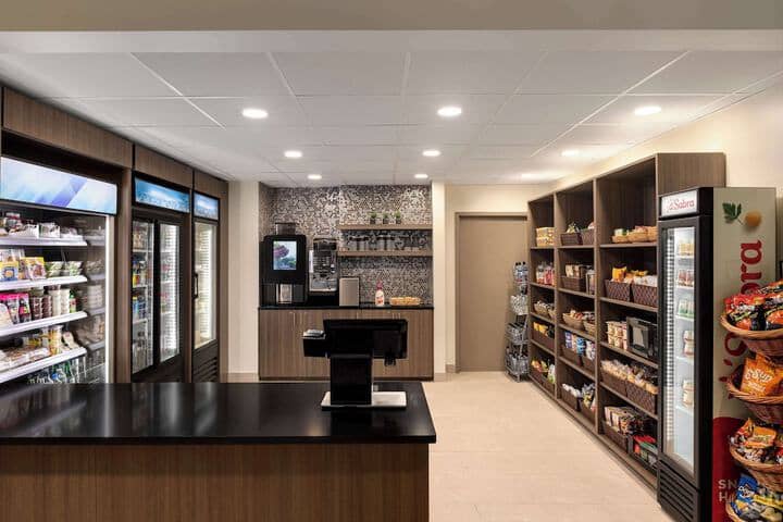 Snack bar